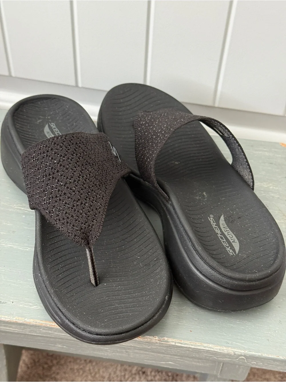 Skechers Women's GO WALK Arch Fit Sandals in Black Size 7